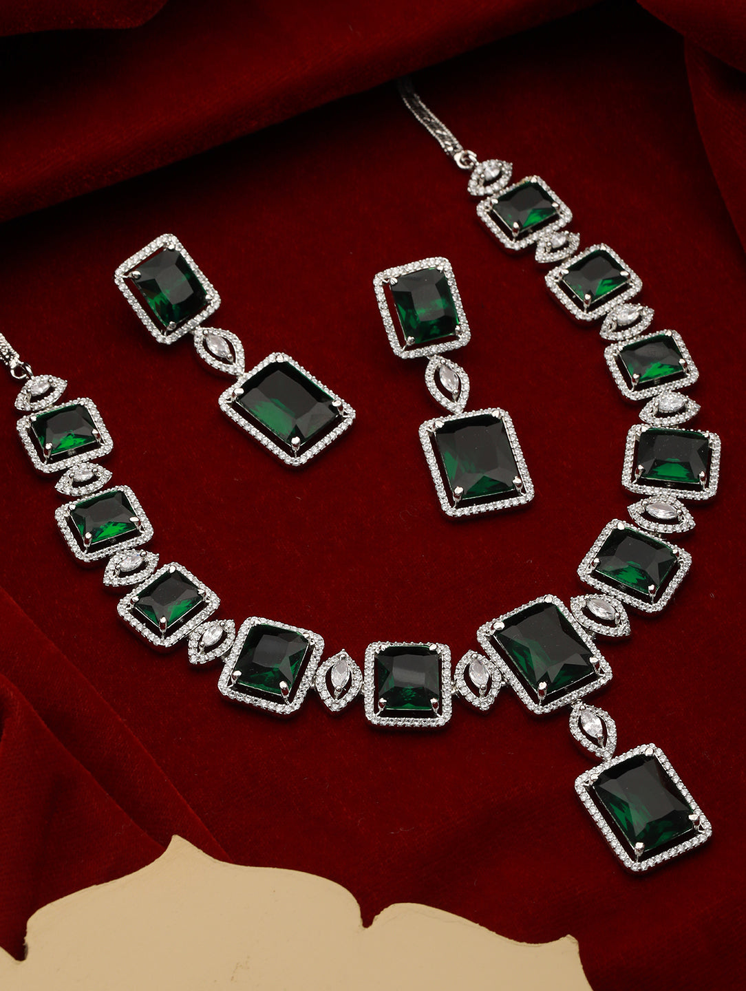 Big emerald stuuded handcrafted necklace set earrings