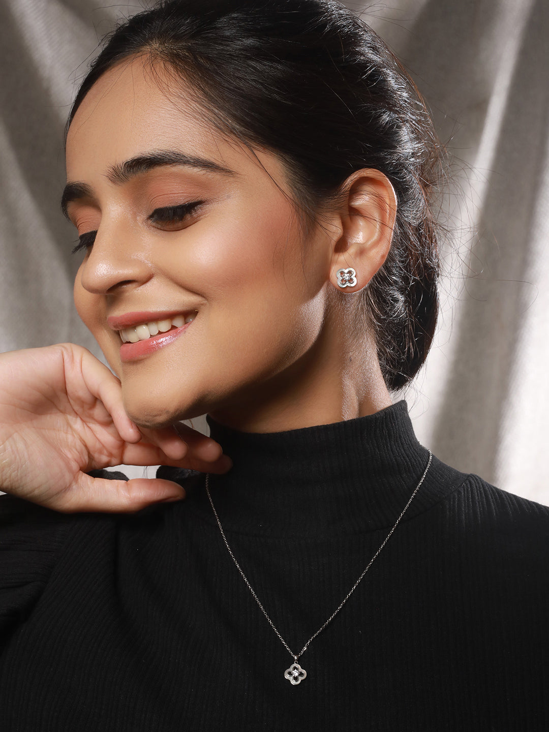 Anti-Tarnish Rhodium Plated AD Studded  Minimal Floral Pendant Jewellery Set