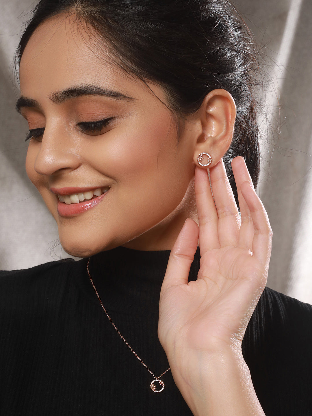 Anti-Tarnish Rose Gold Plated AD Studded Minimal Circular Floral Pendant Jewellery Set