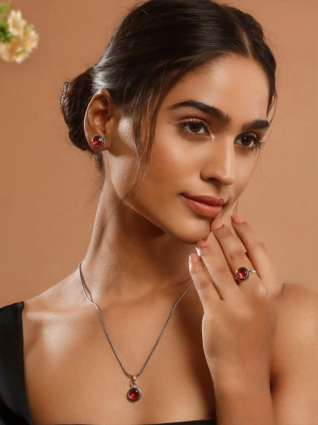 Silver Oxidies red stons studed minimal locket jewellery set