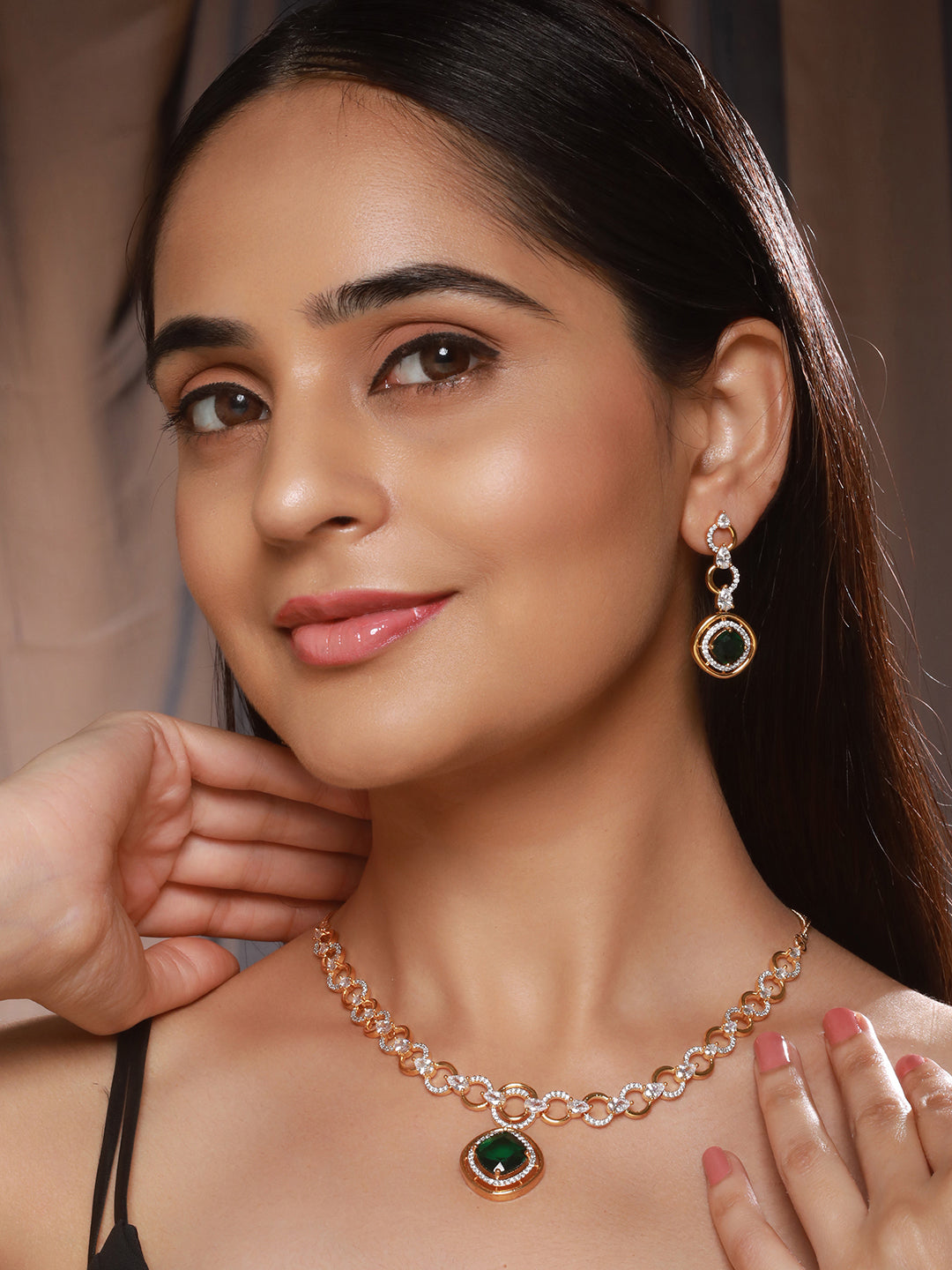 Gold Toned Emerald Green AD Studded Statement Link Pendant Jewellery Set