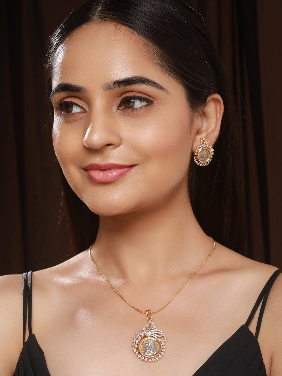 Gold Toned Ginni Locket Set