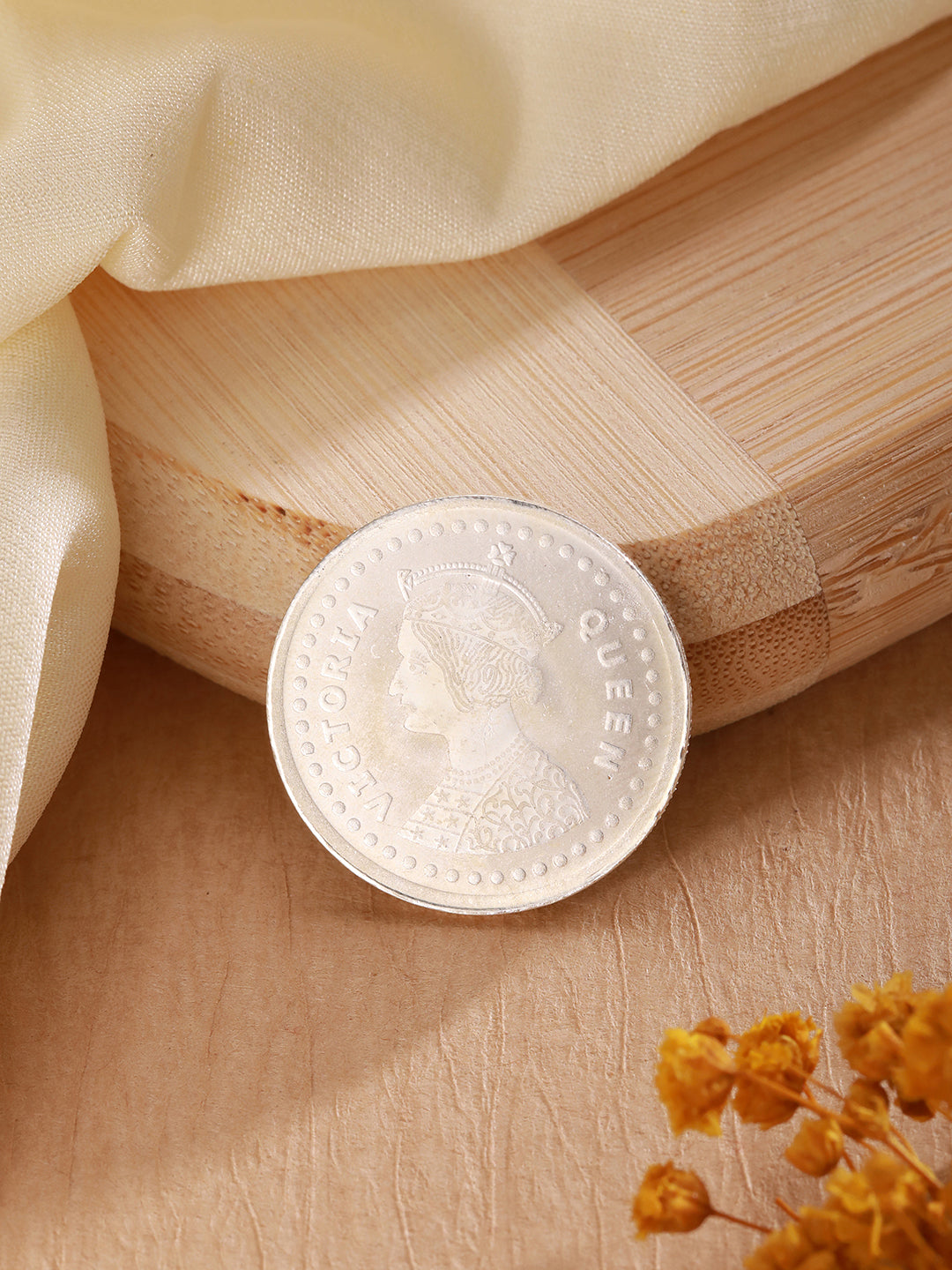 999 Silver Empredd Victoria 5 gram Silver Coin