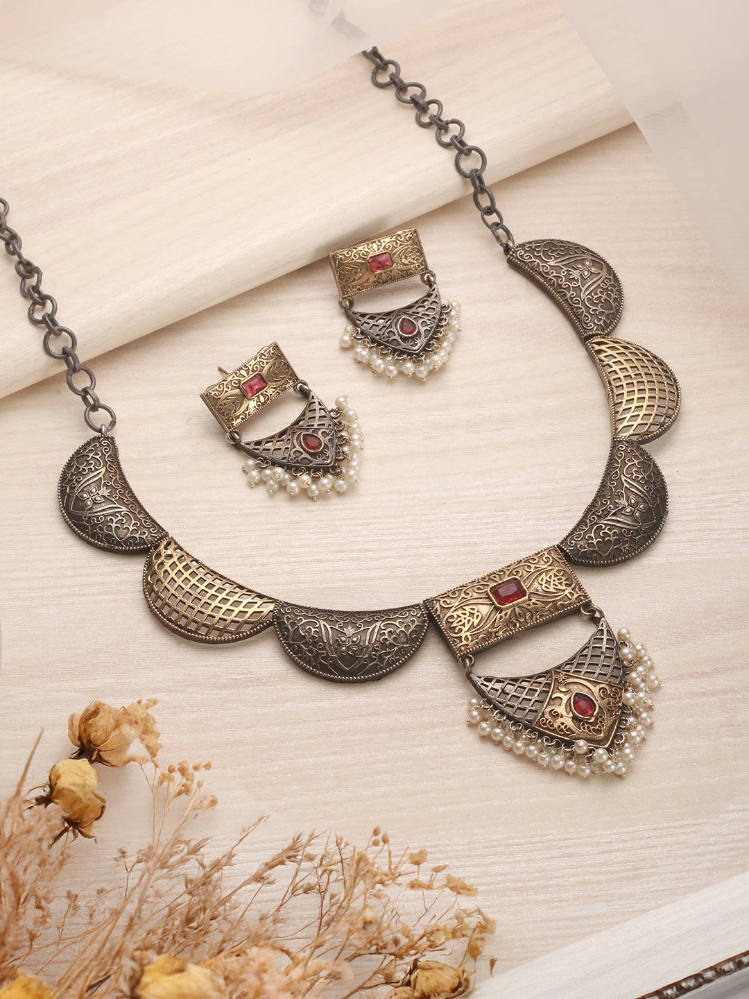 Silver Oxidised Dual Toned Red Stone & Pearl Beaded Filigree Designer Fusion Hasli Necklace Jewellery Set