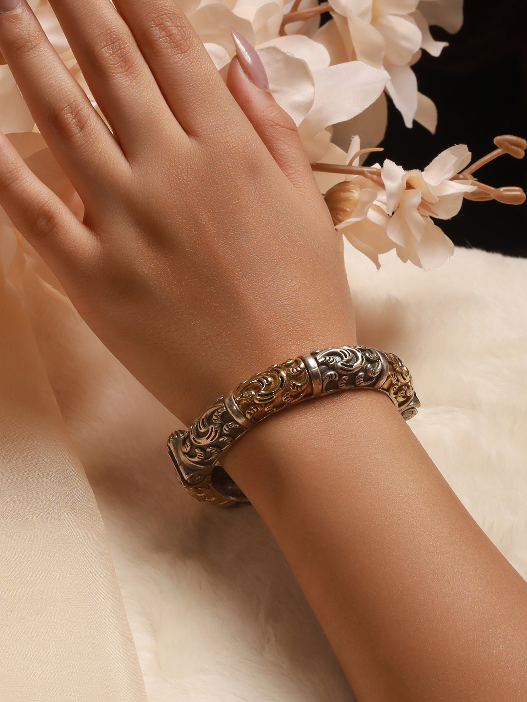 Silver Dual Toned Oxidised Filigree Minimal  Stacks Bangle Kada Bracelet