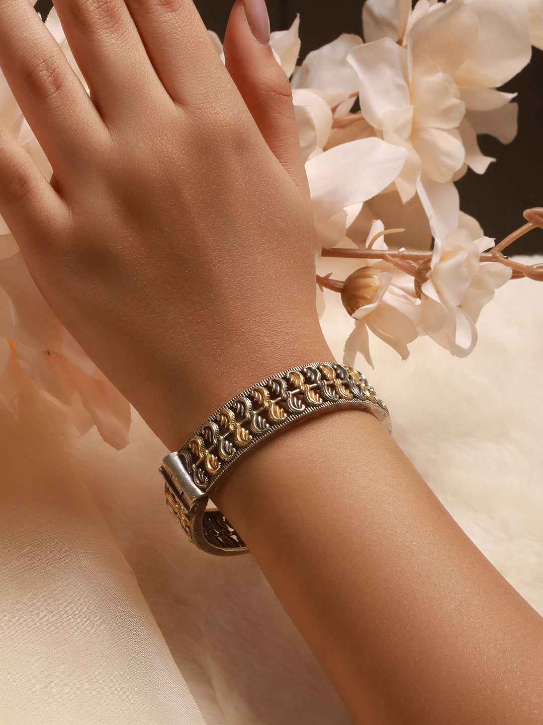 Silver Oxidised Dual Toned Filigree Openable Kada Bangle Bracelet