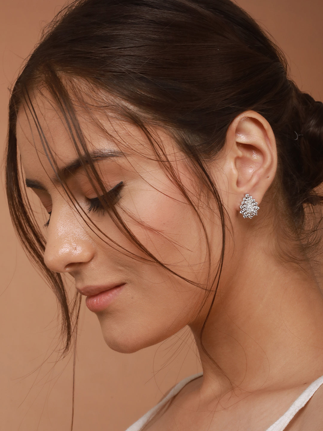 925 Sterling Silver Rhodium Plated Cubic Zircon Pear Shaped Studds Earrings