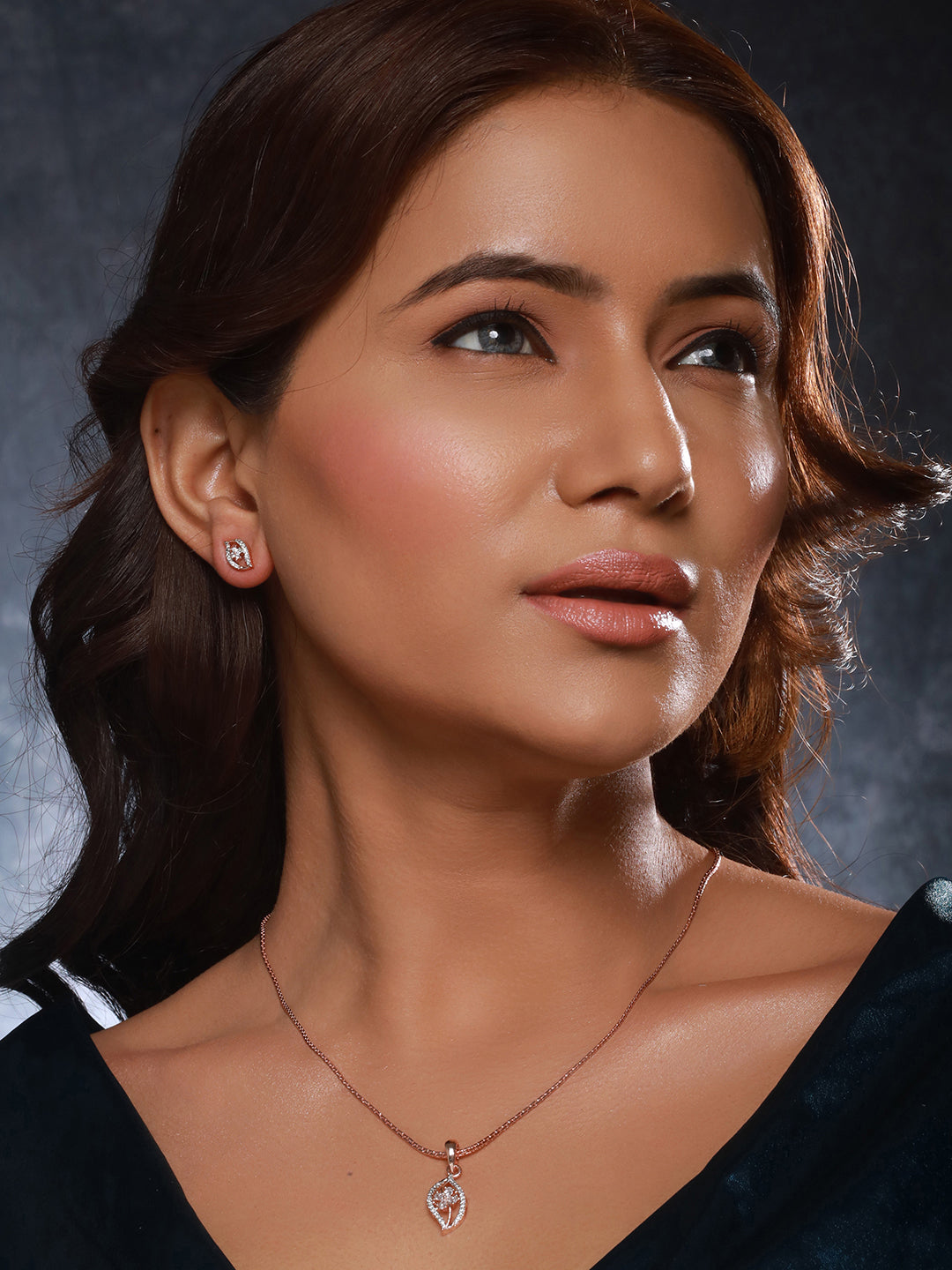 Rose Gold Plated Zircon Studded Minimal Floral Locket Jewellery Set