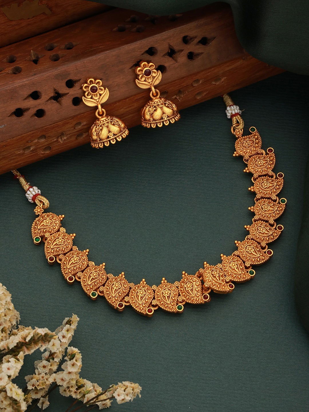 Antique Gold Polish Temple Mango Floral Choker Jewellery Set