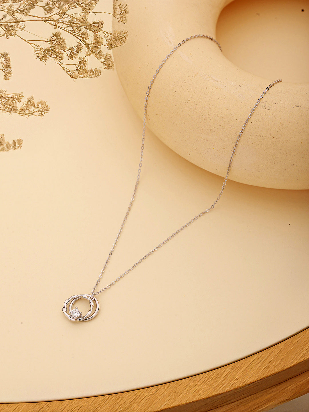 925 Sterling Silver Hearty Circle Of Love Minimal Necklace & Chain