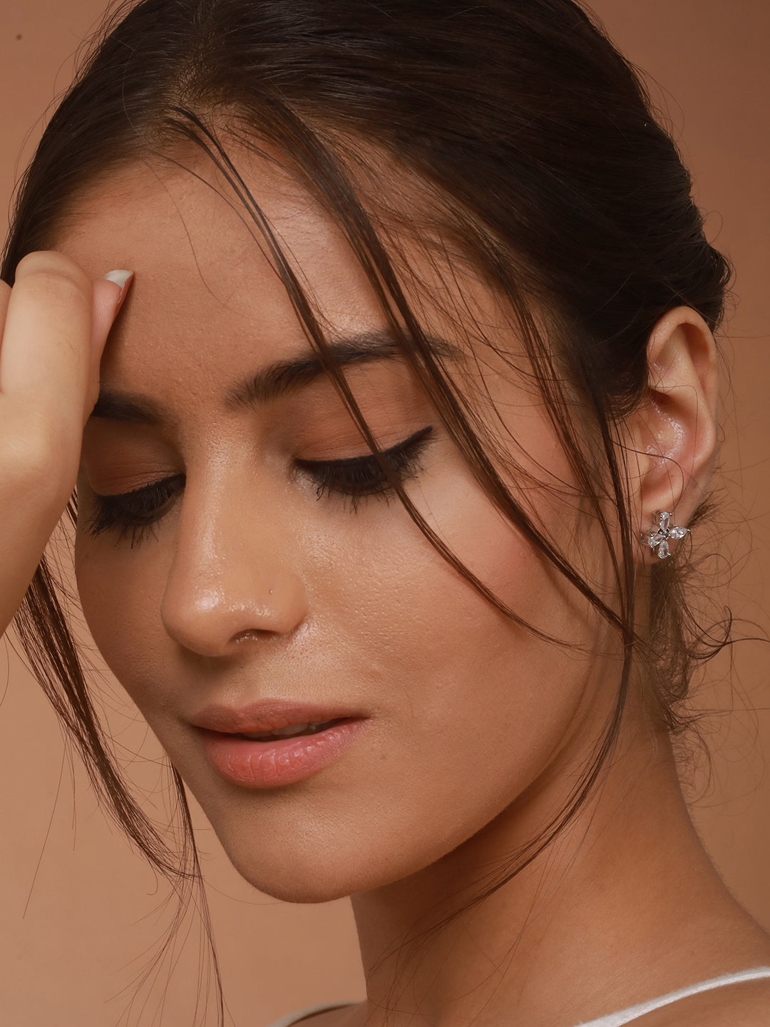 925 Sterling Silver Cubic Zirconia Floret Studds Earrings