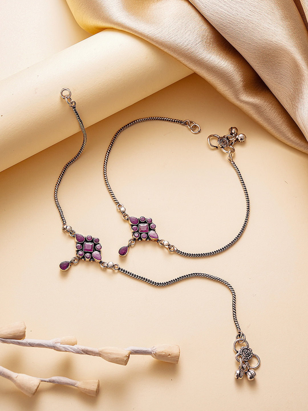 Silver Toned Pink Crystal Stones Embeded Geometric Charm Delicate Payal Anklet