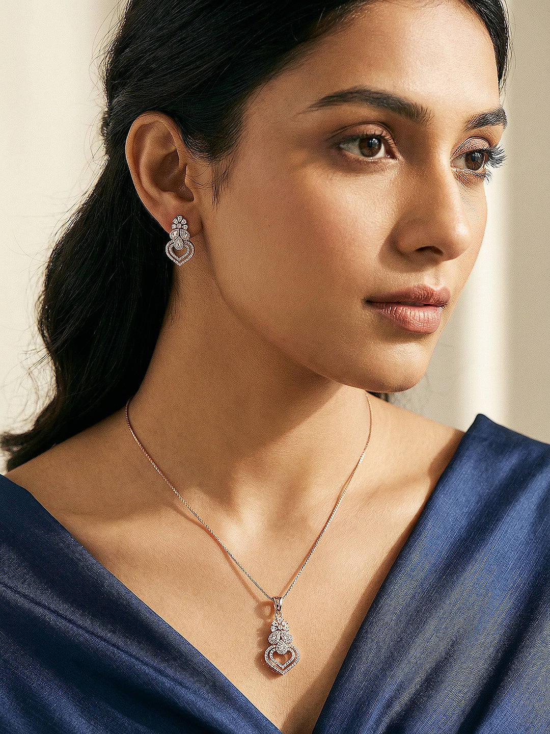 Rose Toned AD Zircon Studed Delicate Minimal Floral Pendant Jewellery Set