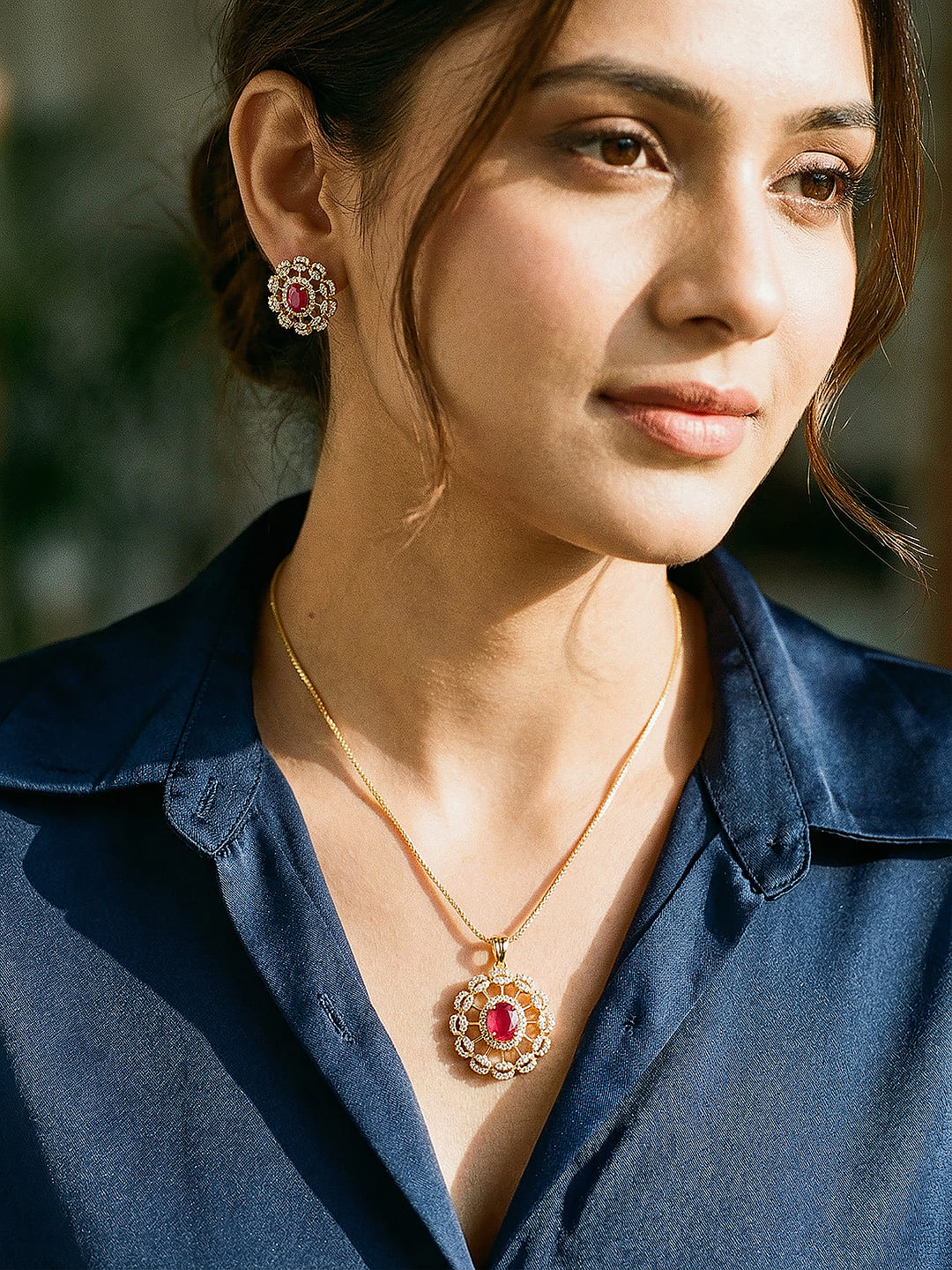 Gold Toned Red Zircon Studded Floral Minimal Drop Pendant Jewellery Set