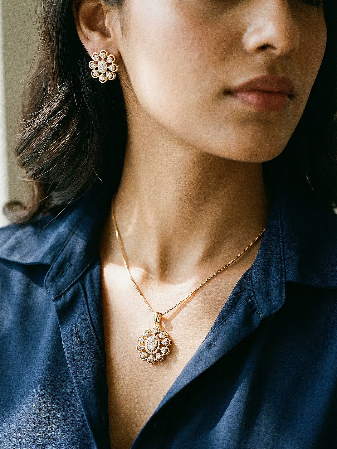 Gold Plated White Zircon Studded Floral Minial Drop Pendant Jewellery Set