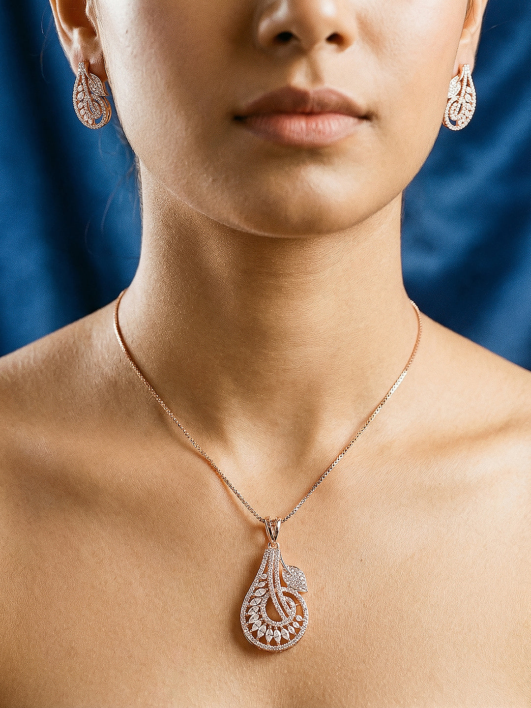 Rose Plated AD Zircon Studded  Leafy Minimal Pendant Jewellery Set