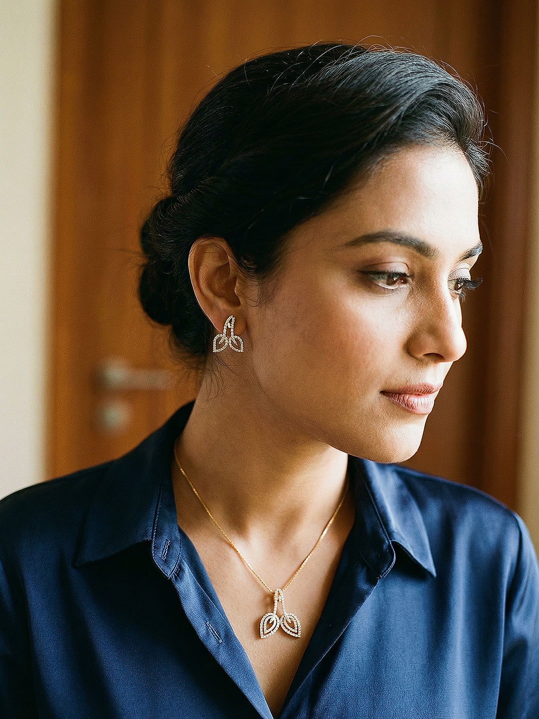 Gold Plated AD Zircon Studded Minimal Leaf Motif Pendant jewellery Set