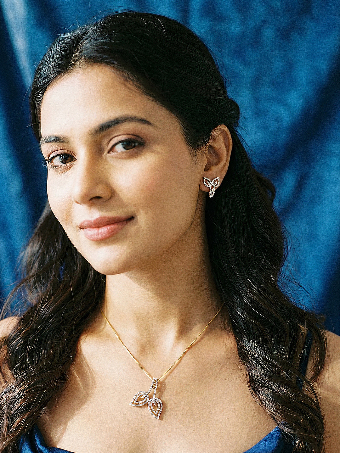 Gold Plated AD Zircon Studded Minimal Leaf Motif Pendant jewellery Set