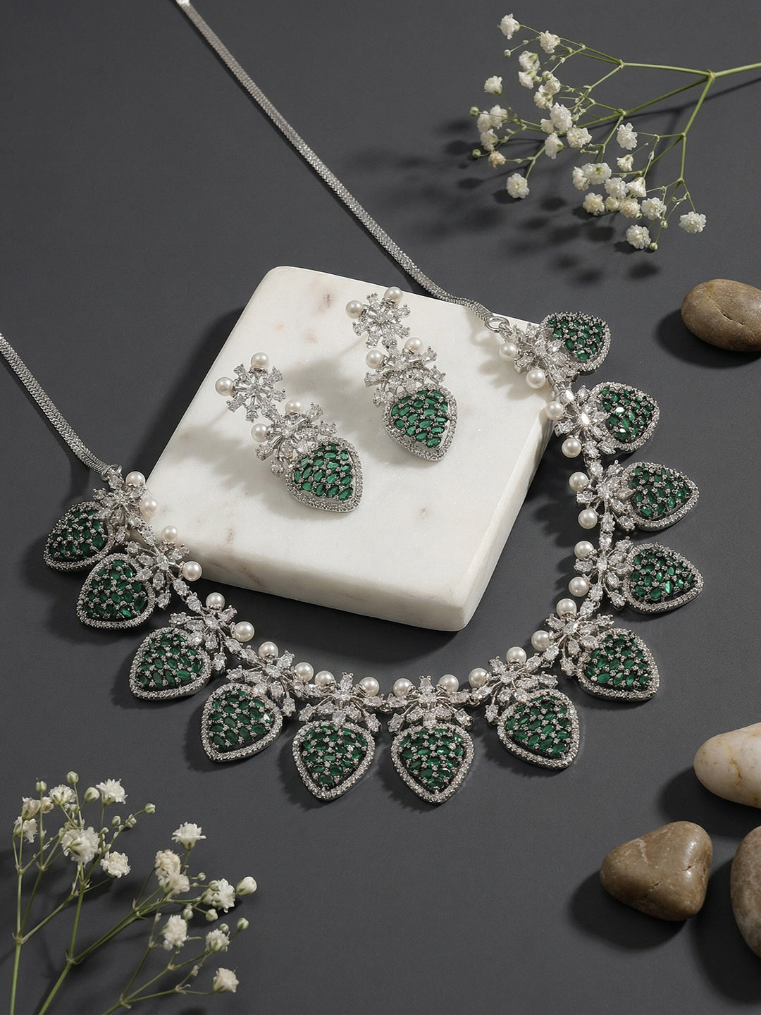 Antique Silver Plated Emerald Green Zircon & Pearl Studded Cocktail Bridal Statement Jewellery Set