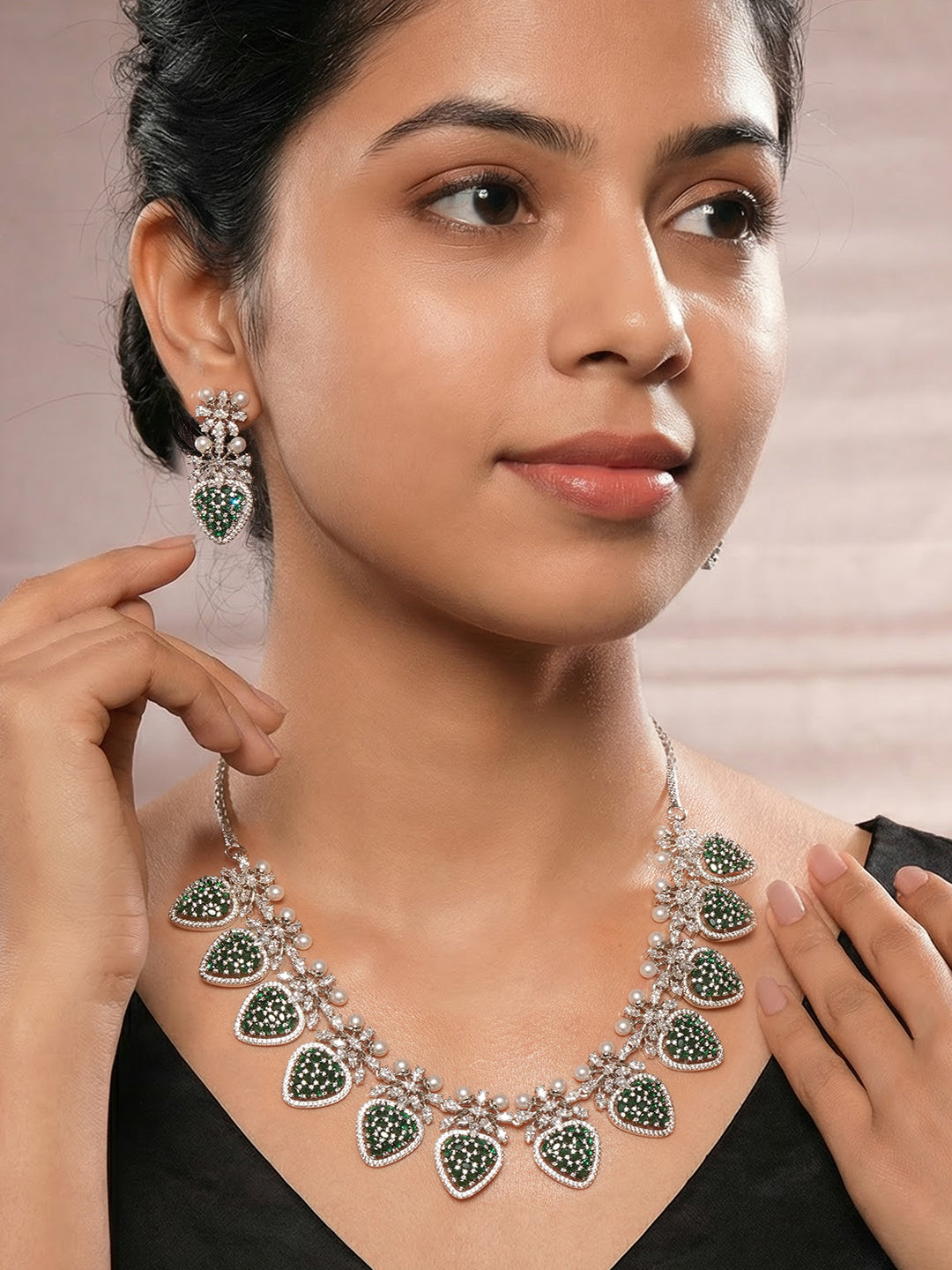 Antique Silver Plated Emerald Green Zircon & Pearl Studded Cocktail Bridal Statement Jewellery Set