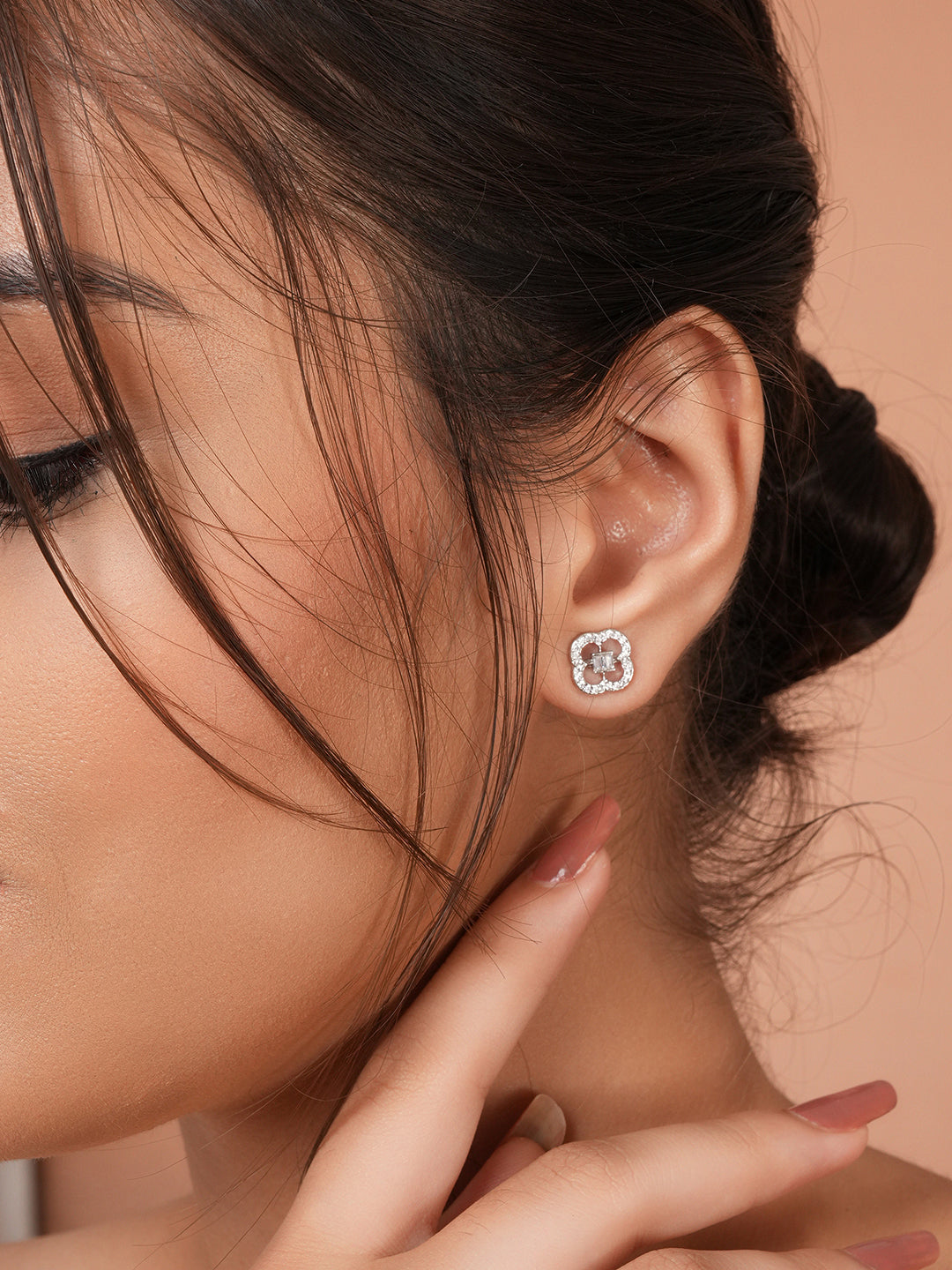 925 Sterling Silver Circular Cubic Zirconia Studds Earrings