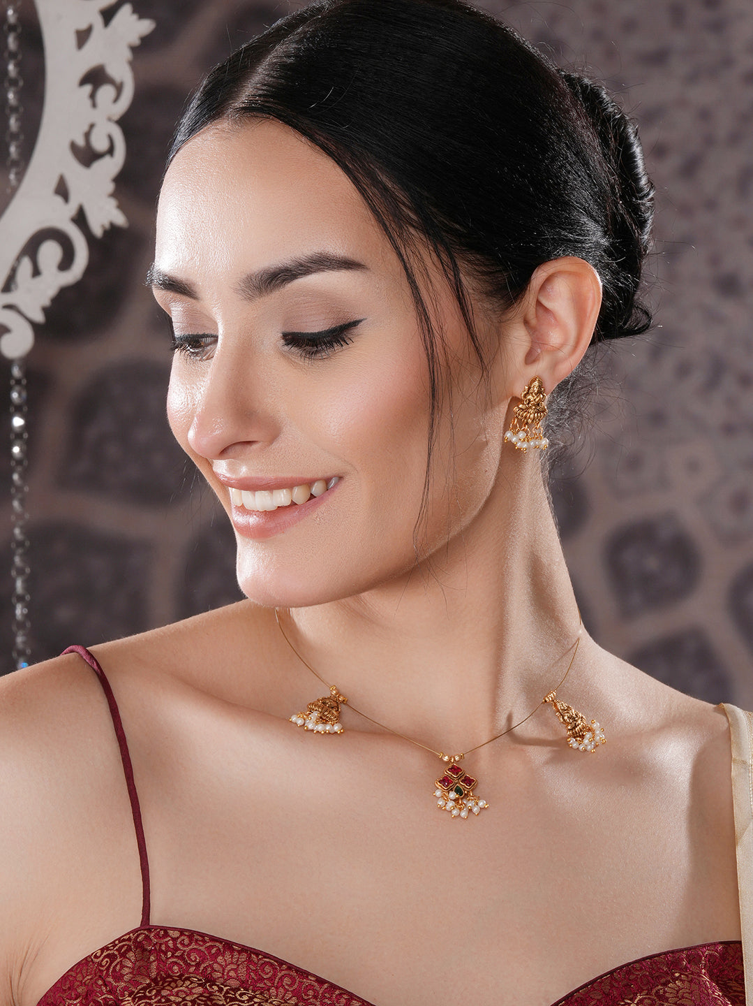 Gold Plated Pearl Beaded Invisible Chain  Temple Goddess Lakshmi Motif Pendant Jewellery Set