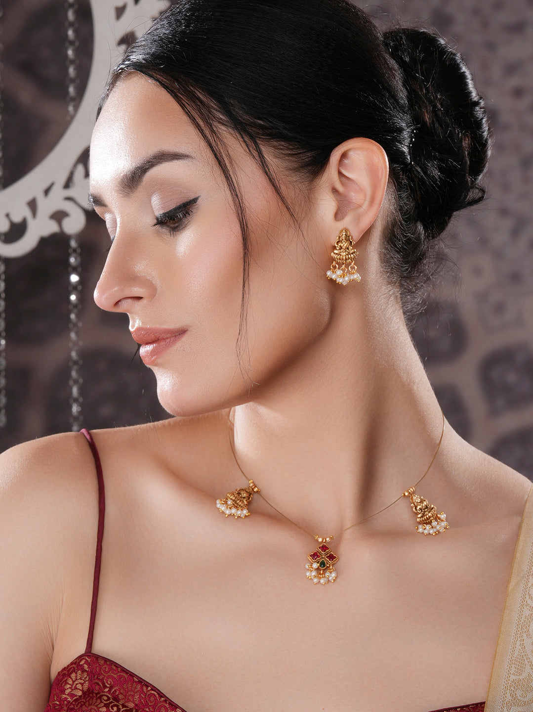 Gold Plated Pearl Beaded Invisible Chain  Temple Goddess Lakshmi Motif Pendant Jewellery Set