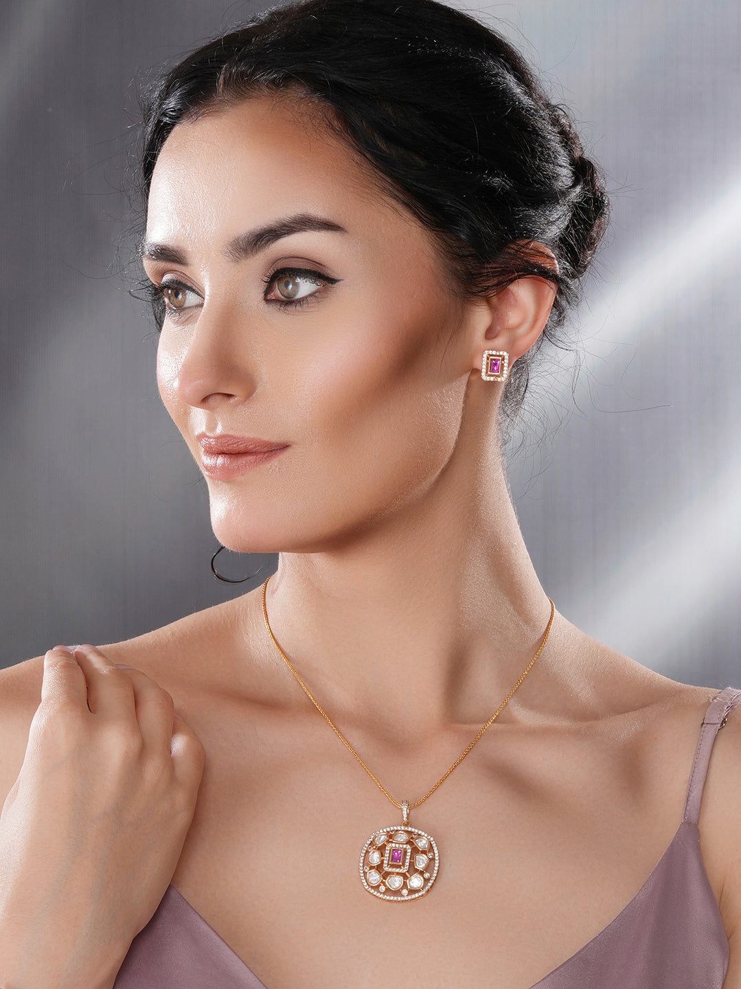 Gold Plated Ruby Red Kundan Studded Designer Locket Pendant Jewellery Set