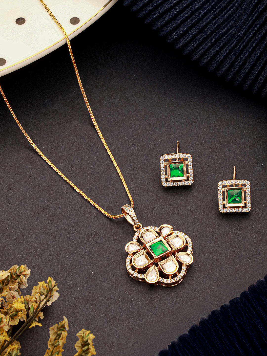 Gold Toned Green Emerald Kundan Studded Designer  Locket Pendant Jewellery Set