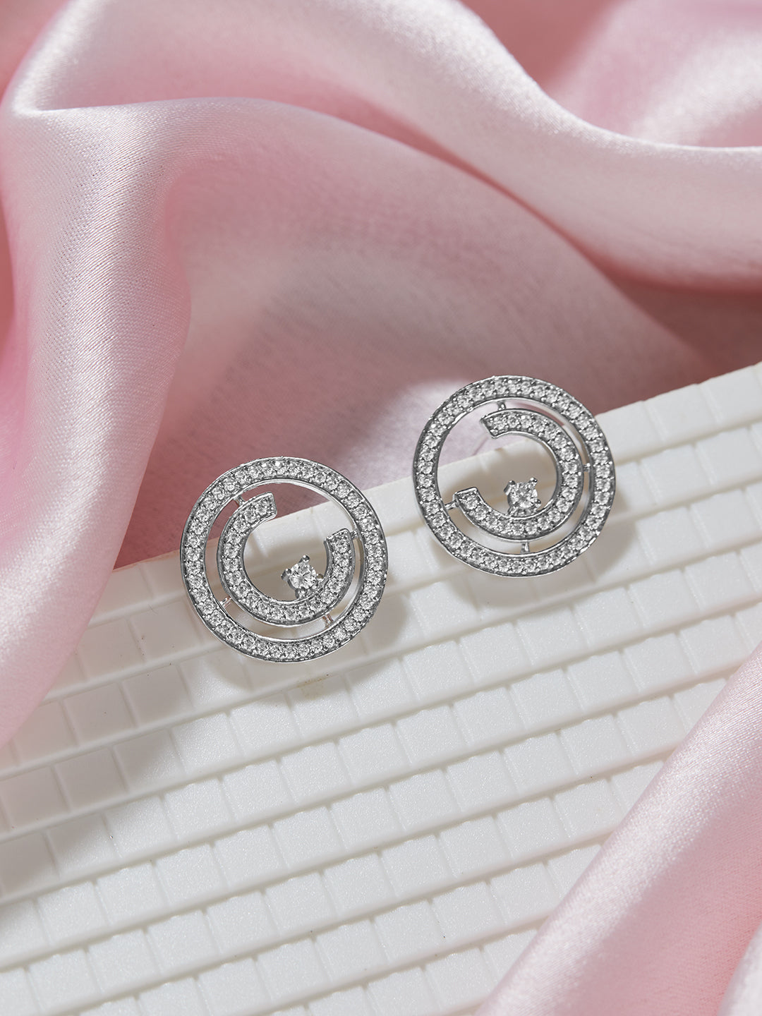 925 Sterling Silver Cubic Zirconia Concentric Circle  Studds Earring