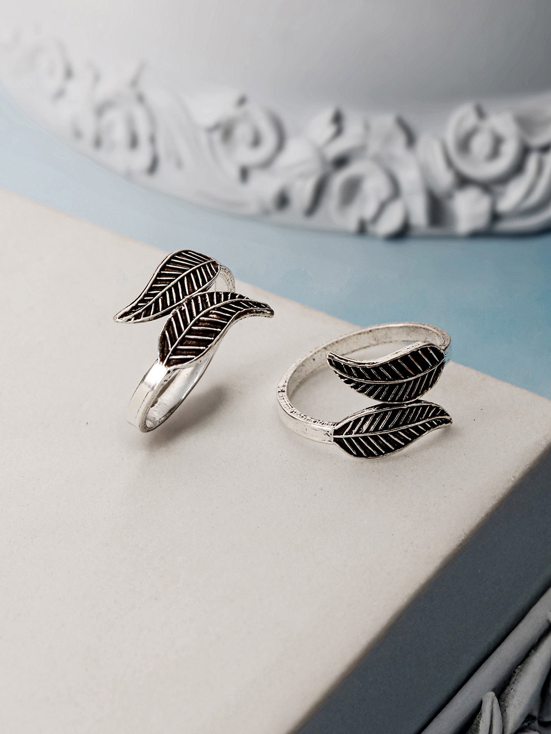 925 Sterling Silver Oxidised Leafy Minimal Toe Ring