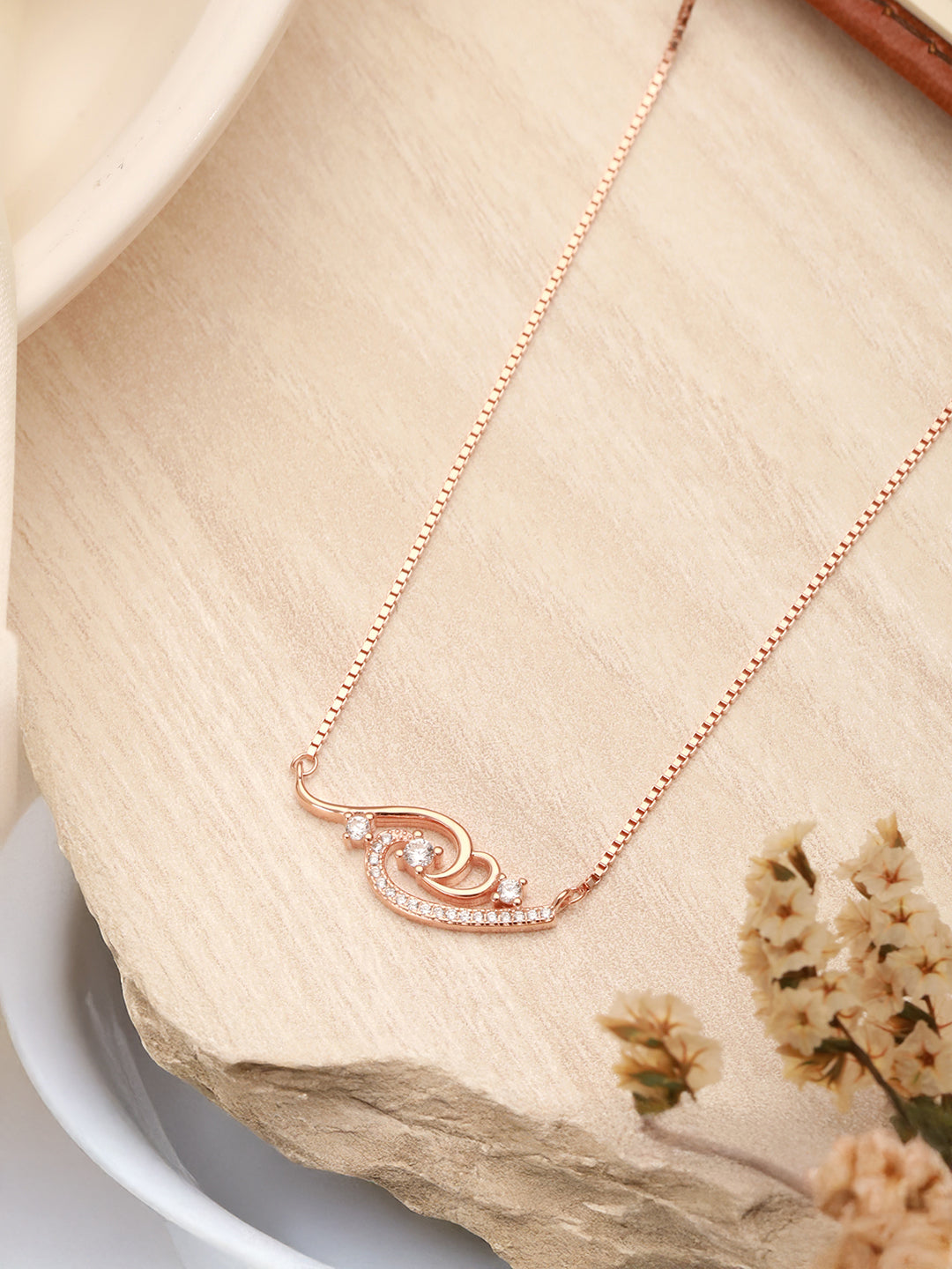 925 Sterling Silver Rose Gold Plated Zircon Studded Floral Rich Pendant Necklace & Chain