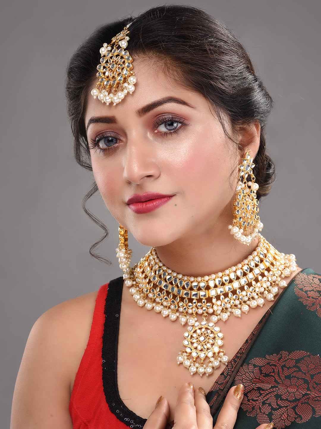 Gold Plated Kundan Studded Pearls Beaded Traditional Jewellery Set