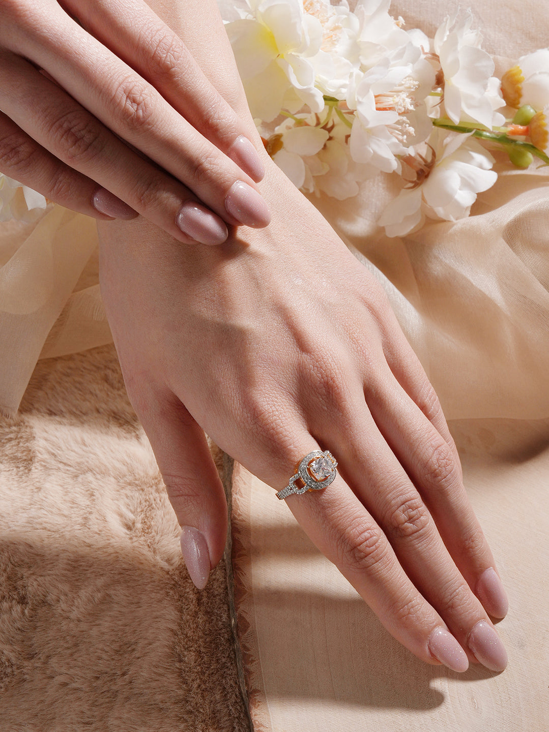 Gold Plated  Princess Cut  Zircon Studded Link Minimal Adjustable Propose Engagement Finger Ring