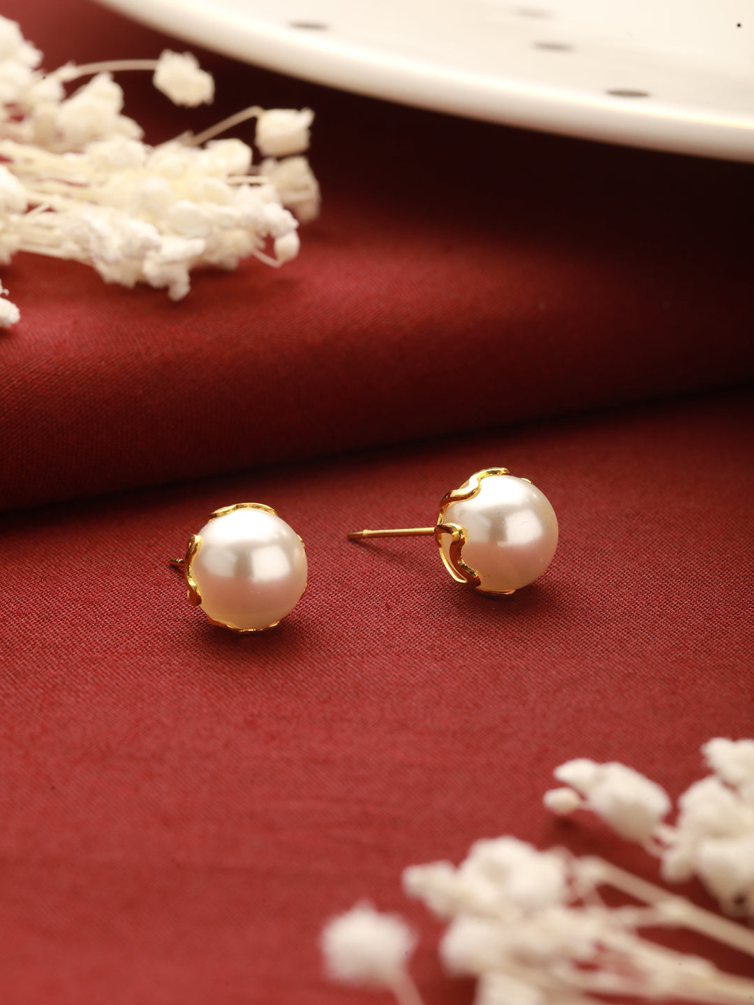 Gold plated Pearl studed earring