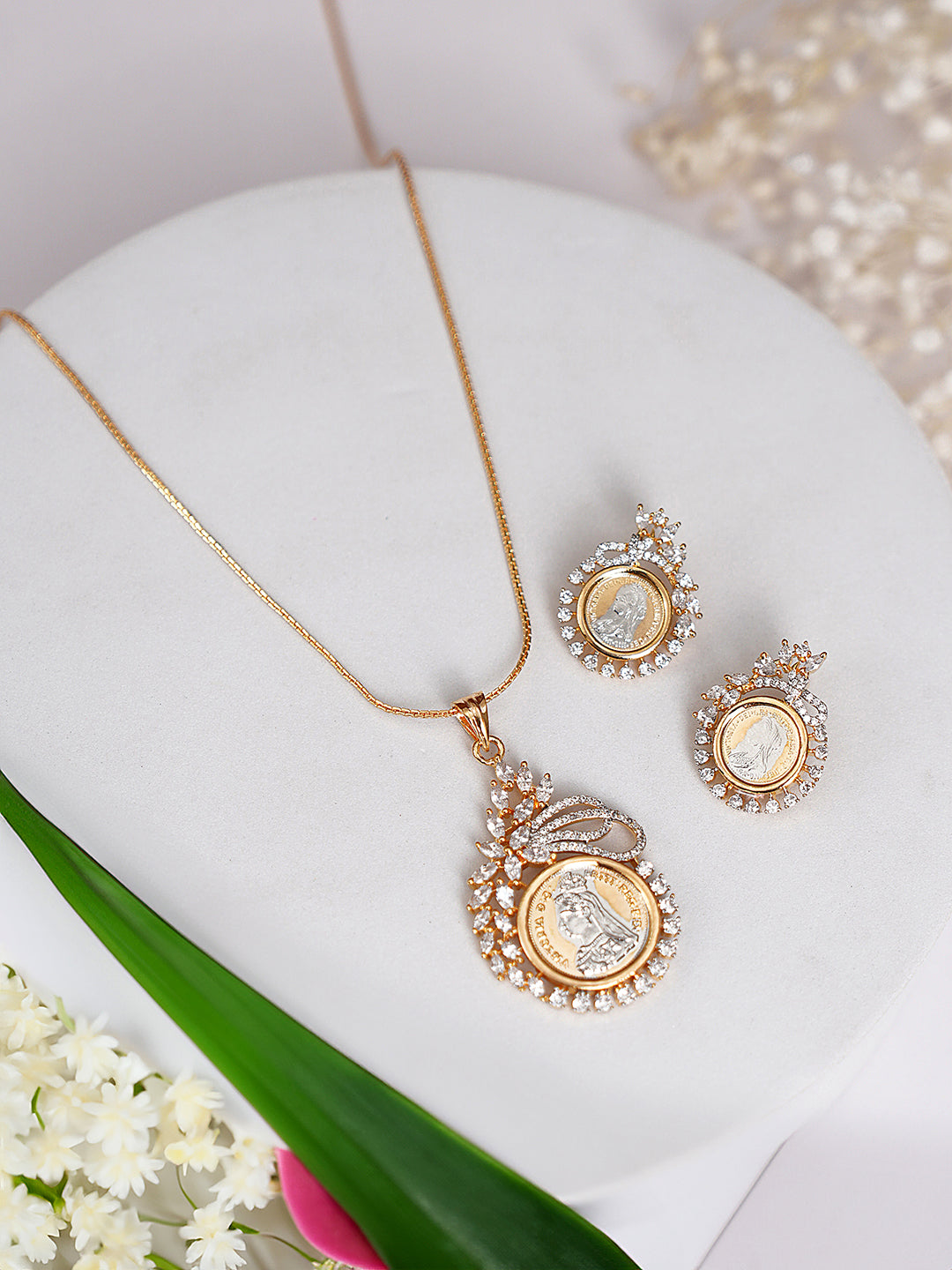 Gold Toned Ginni Locket Set