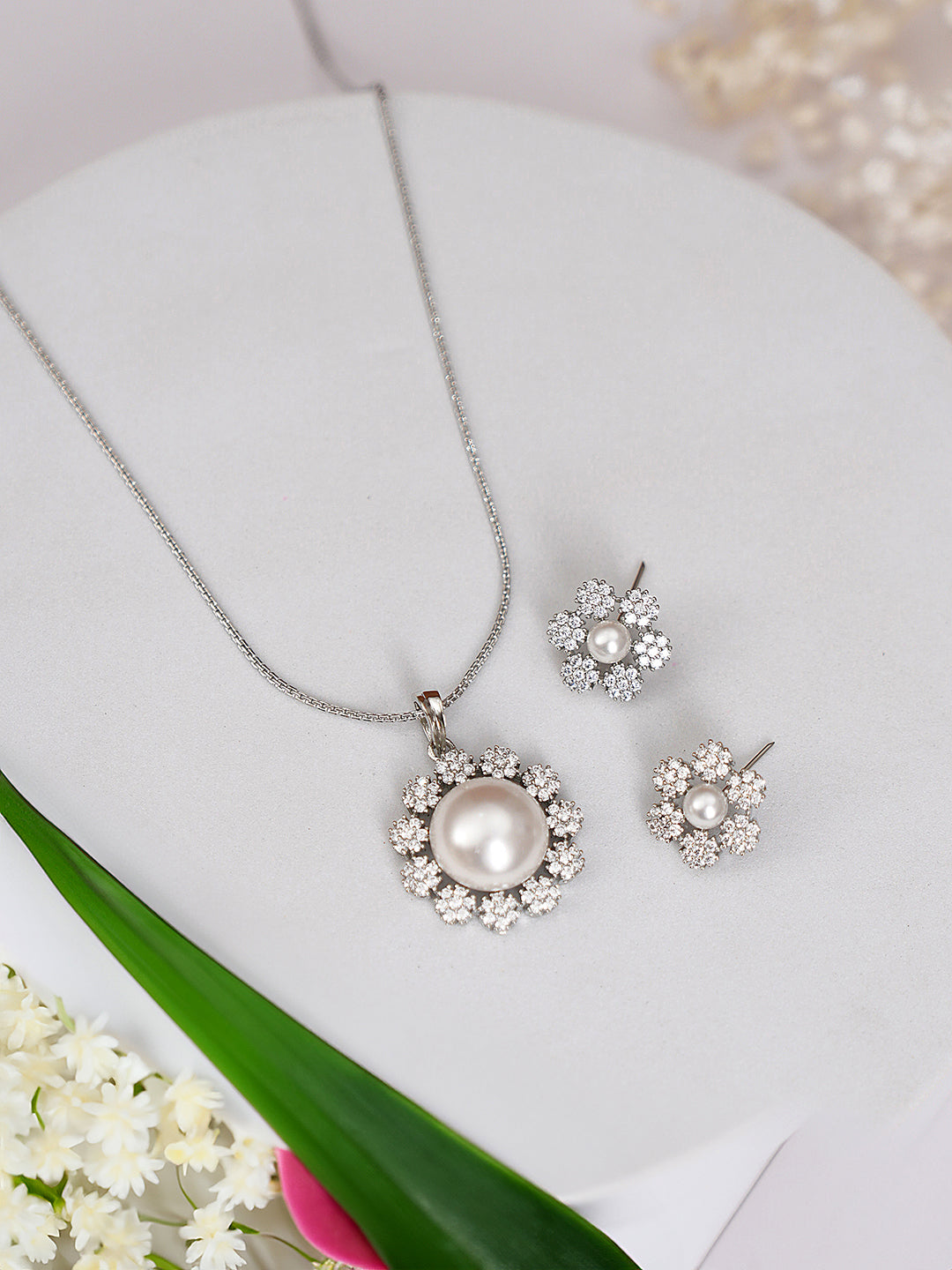 Silver Plated Faux  Pearl Beaded Statement Minimal Locket Jewellery Set