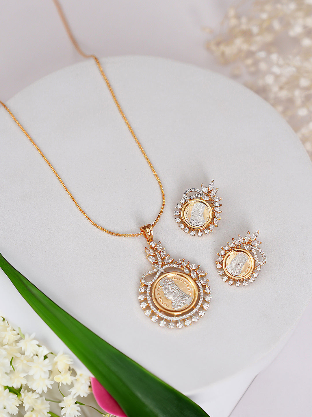 Gold Toned Ginni Locket Set