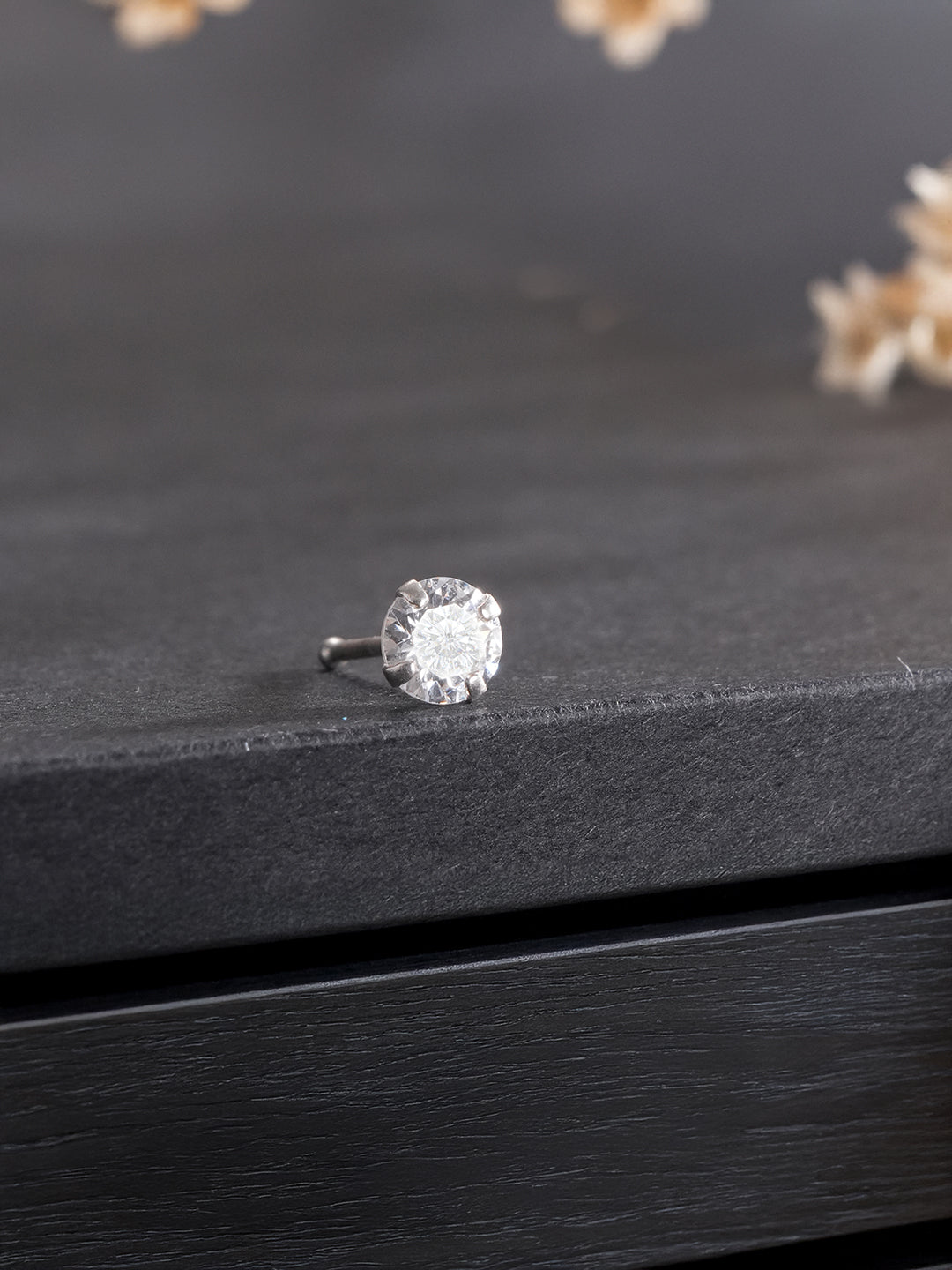 925 Sterling Silver Round AD Embellished Solitaire Shiny Nose Pin