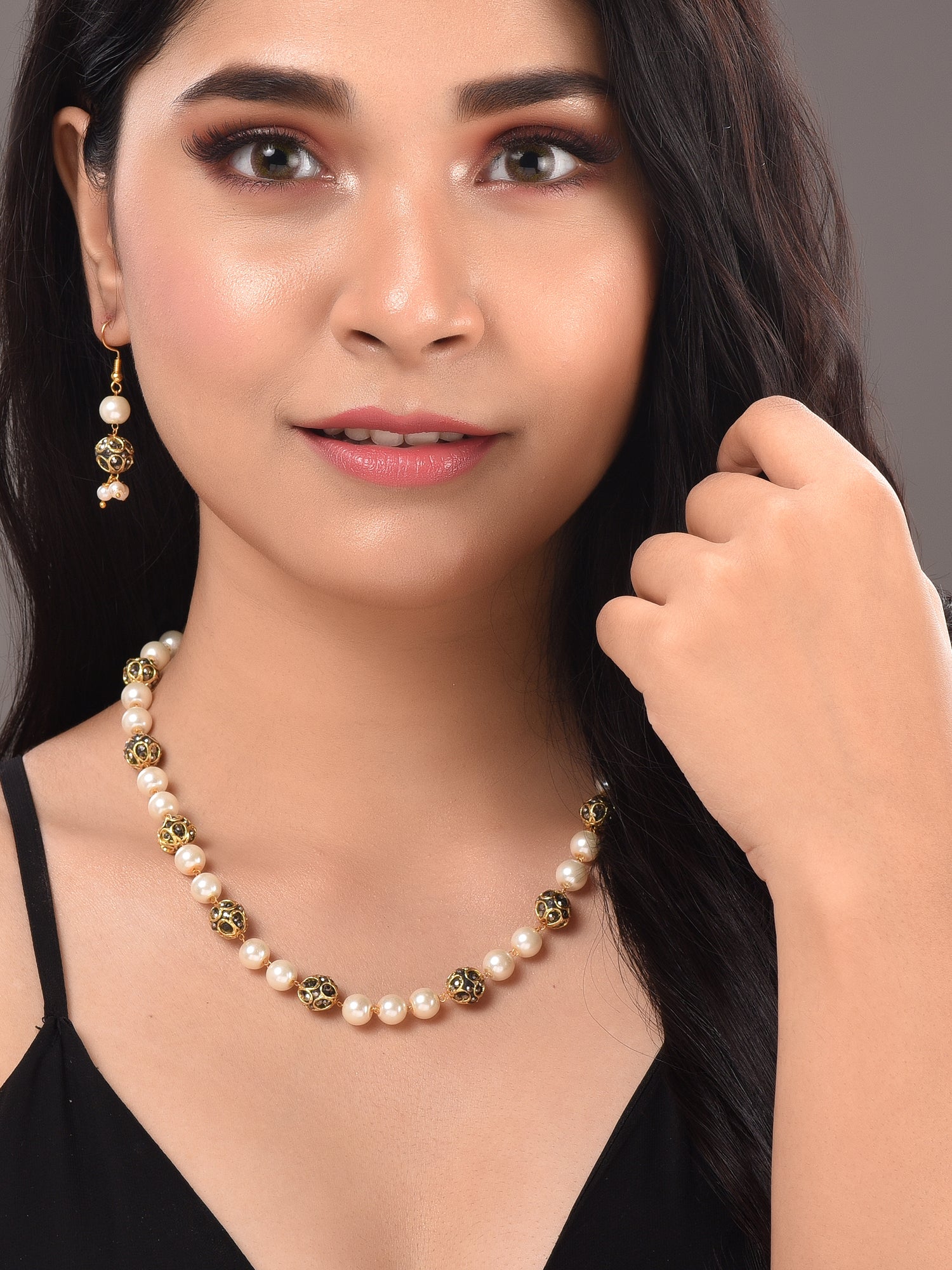 Gold Toned Pearls Beaded Jewellery Set Matching Earrings