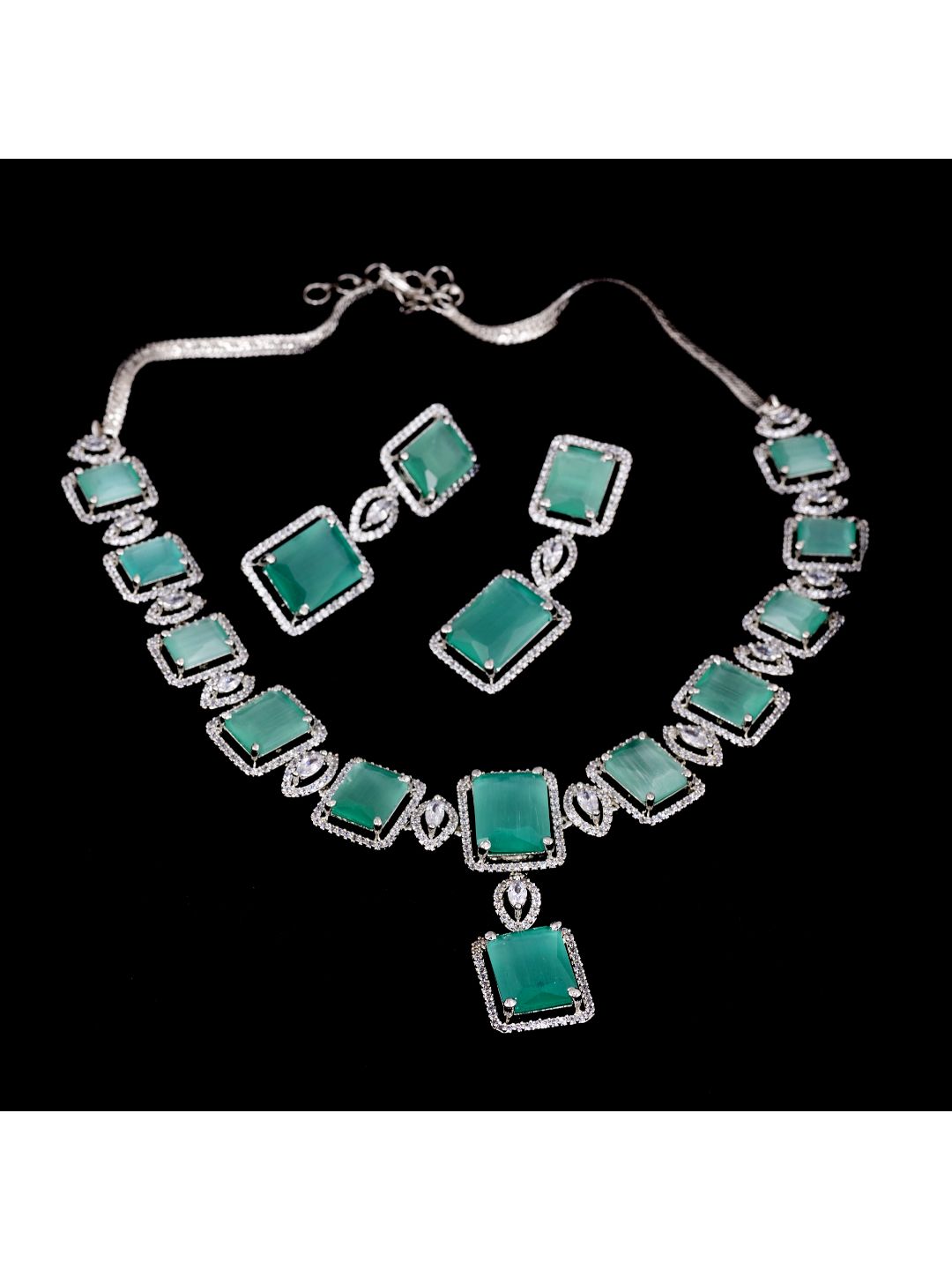 Big turquoise stuuded handcrafted necklace set earrings