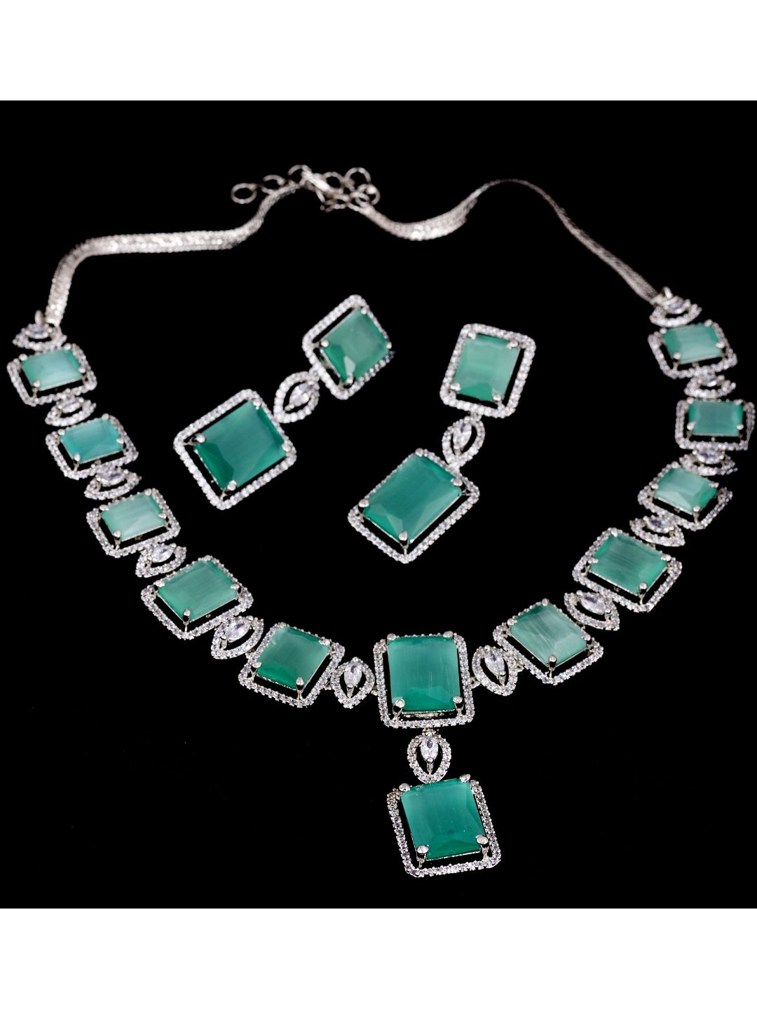 Big turquoise stuuded handcrafted necklace set earrings