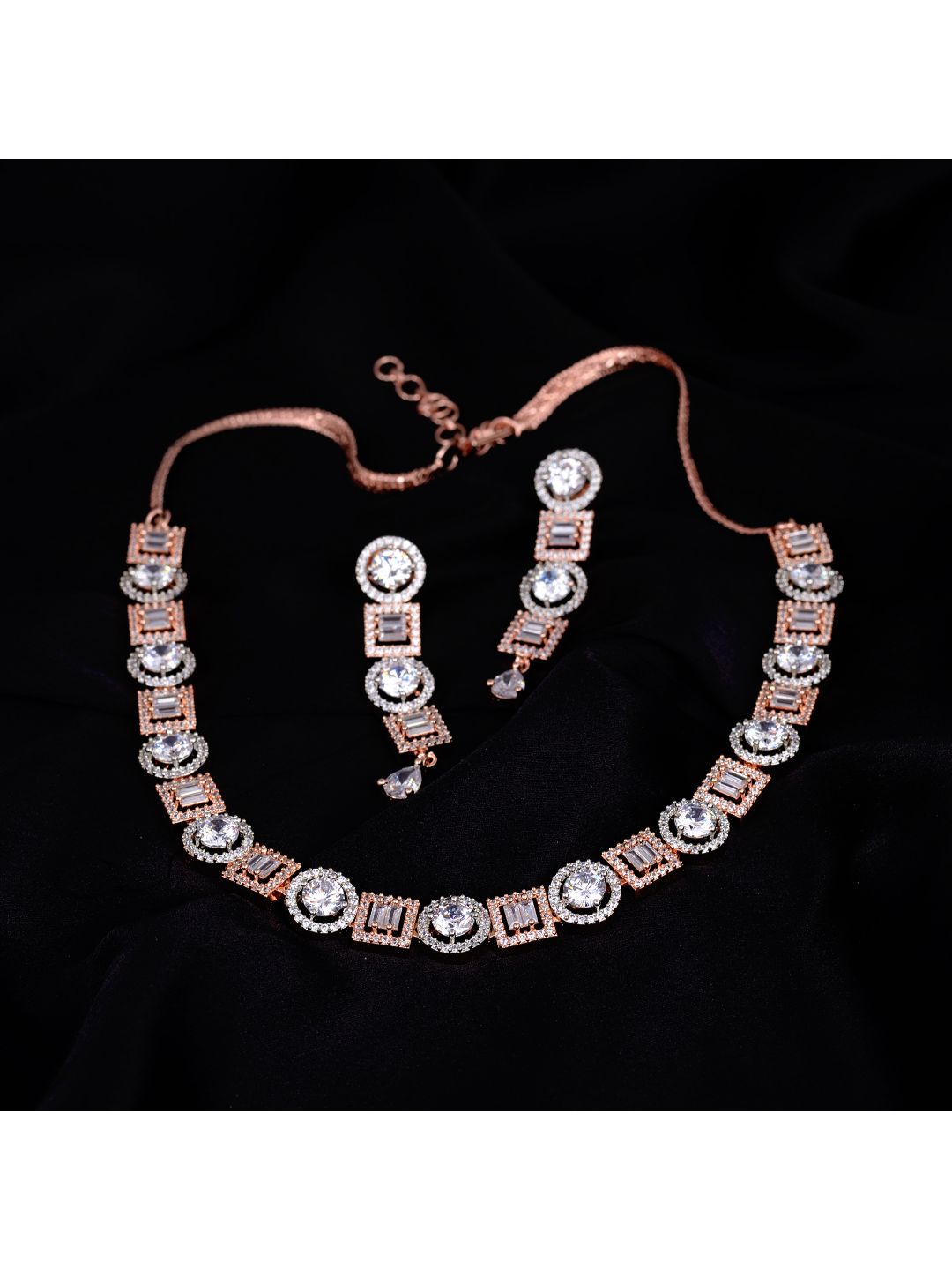 Beautiful light necklace set matching earrings, rose gold plated
