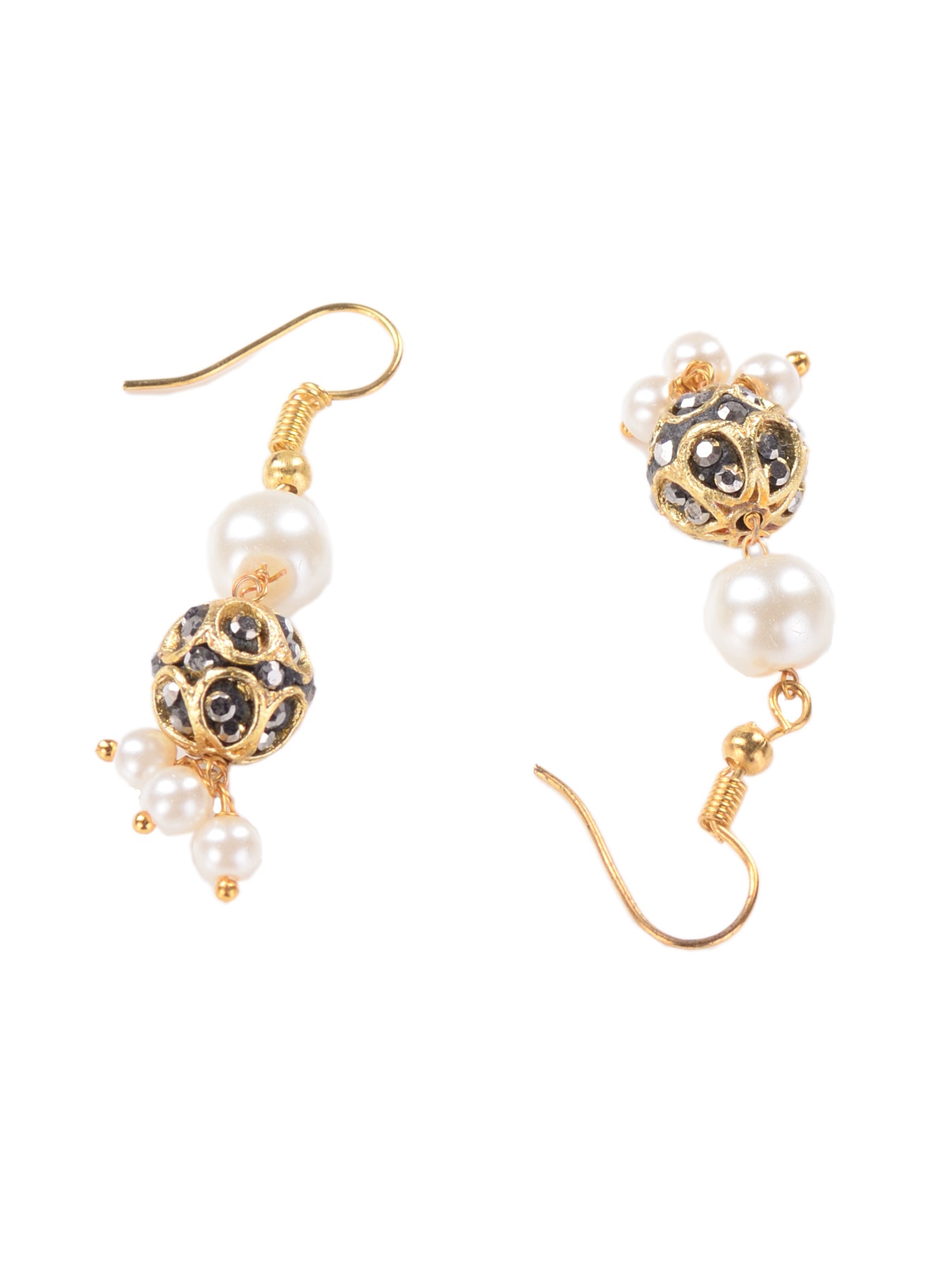 Gold Toned Pearls Beaded Jewellery Set Matching Earrings