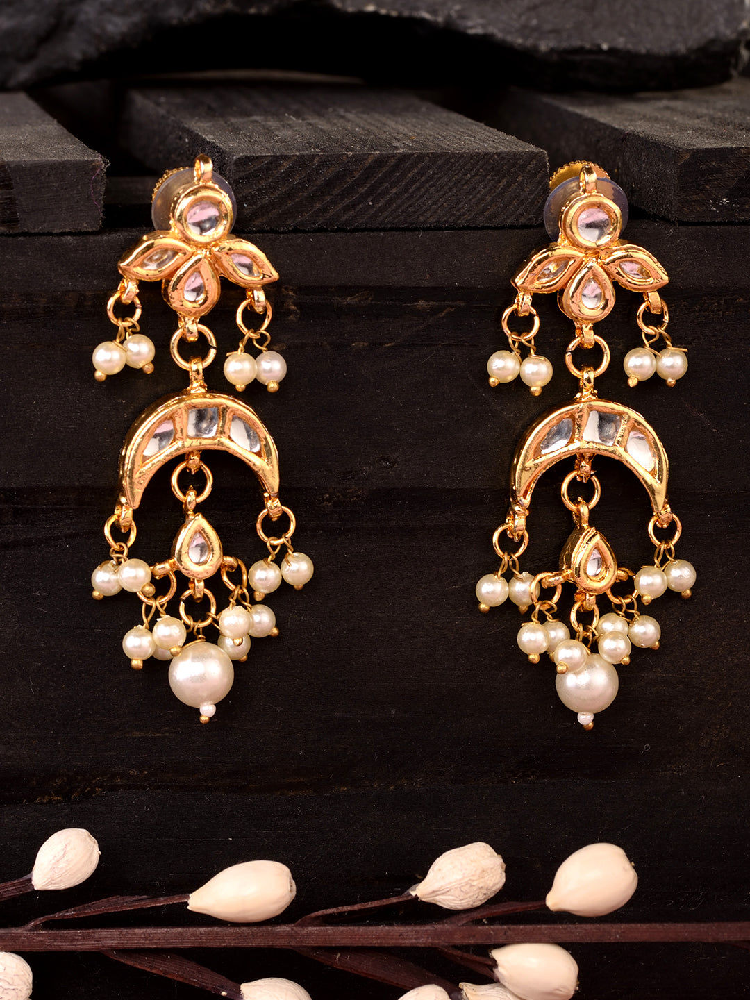 Gold Plated Kundan Studded Small Chandbalis Earrings
