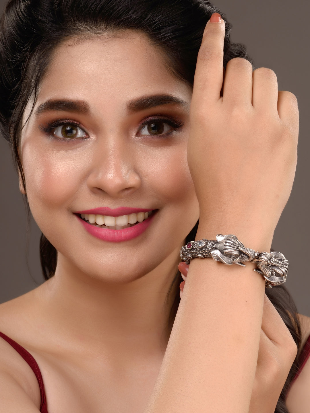 Oxidised Silver Toned Antique Elephant Motif kada Bracelet