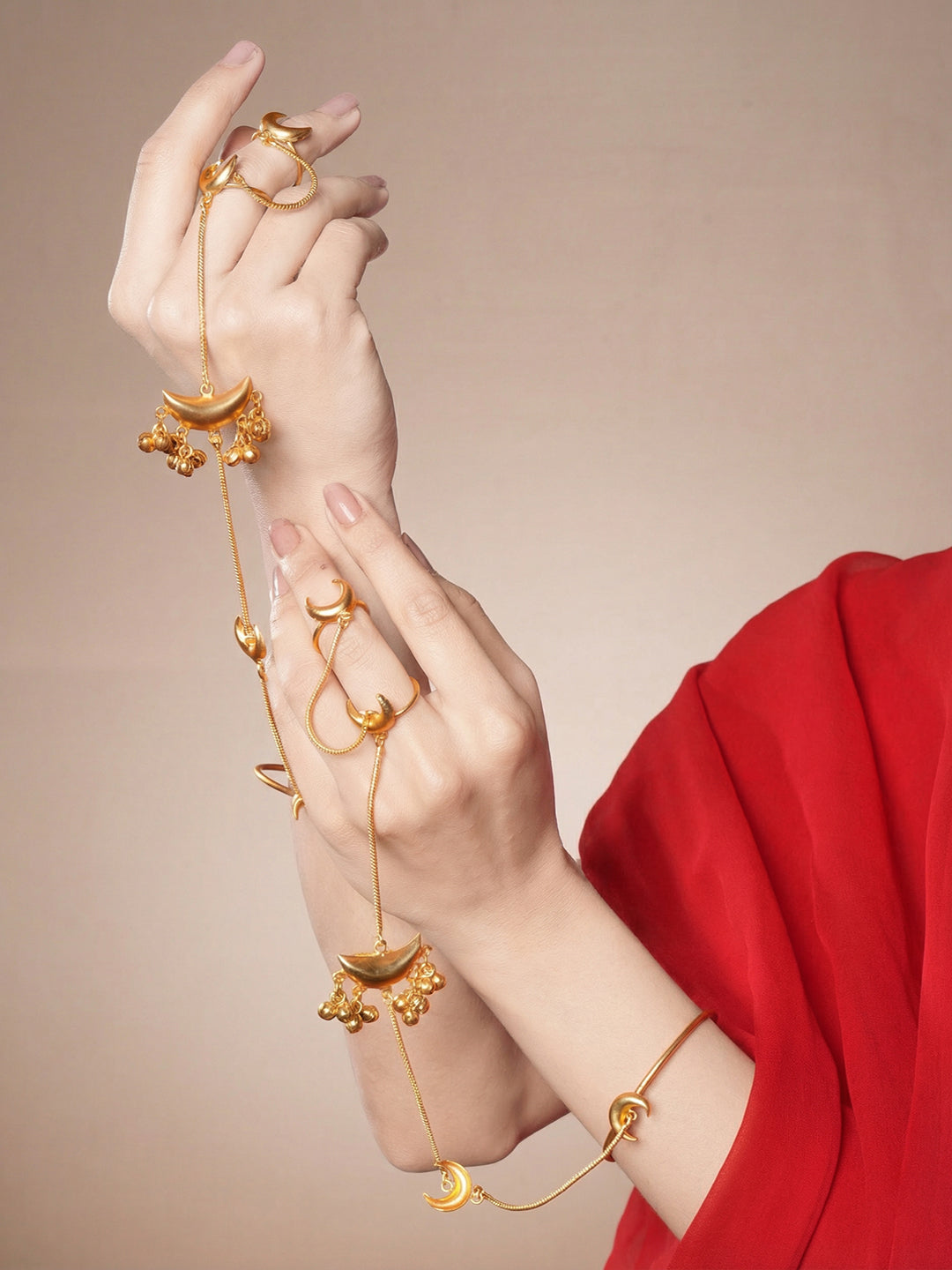 Set Of 2 Gold Plated Chand Ghungroo Single Line Minimal Statement Hathphool