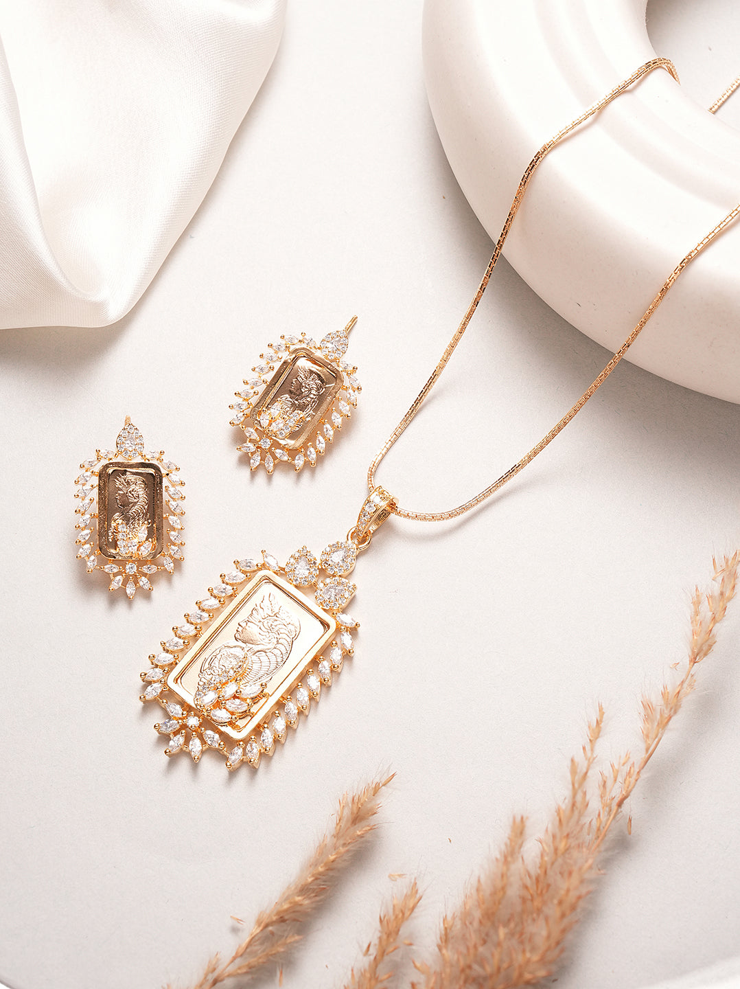 Rose gold plated AD rectangular coin frame pendant set