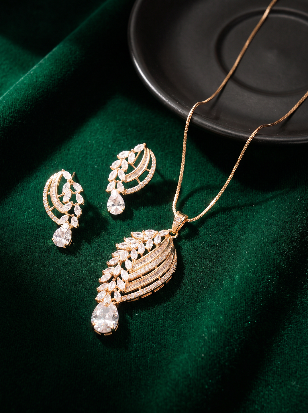 Rose Gold Plated White AD Paisley Leaf Pendant Jewellery Set with Drop Stone