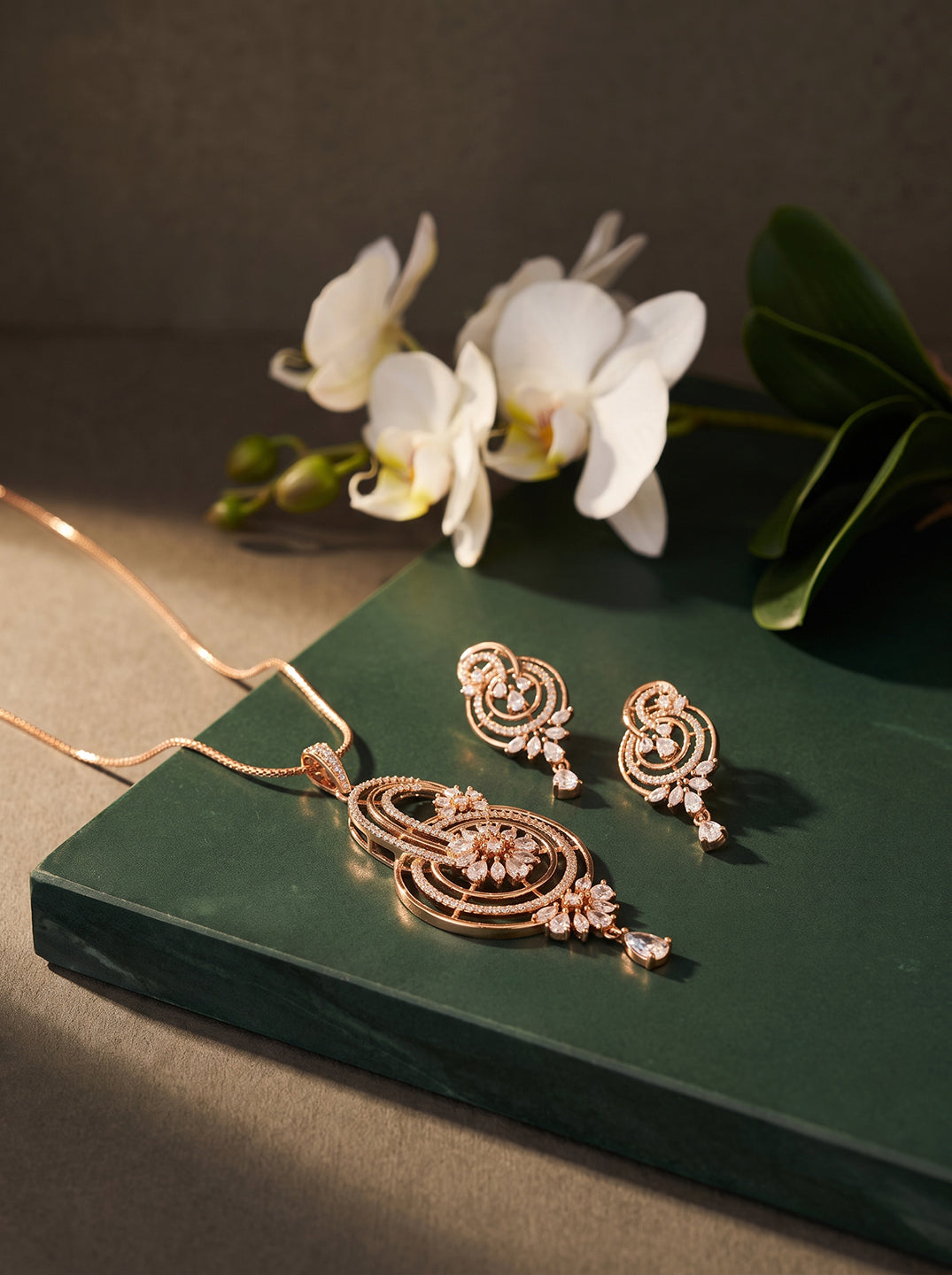 Rose Gold Plated White AD Swirl Paisley Drop Pendant Jewellery Set